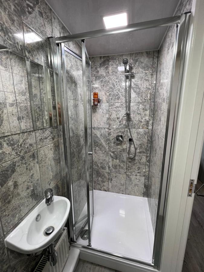 Studio In Private House Near Central Milton Keynes Apartment Luaran gambar